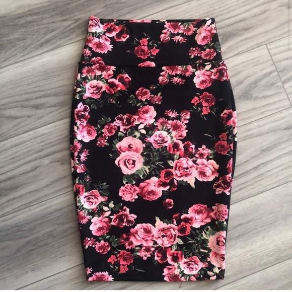 love J Dresses & Skirts - 🌹 Rose Print and Black Pencil Skirt